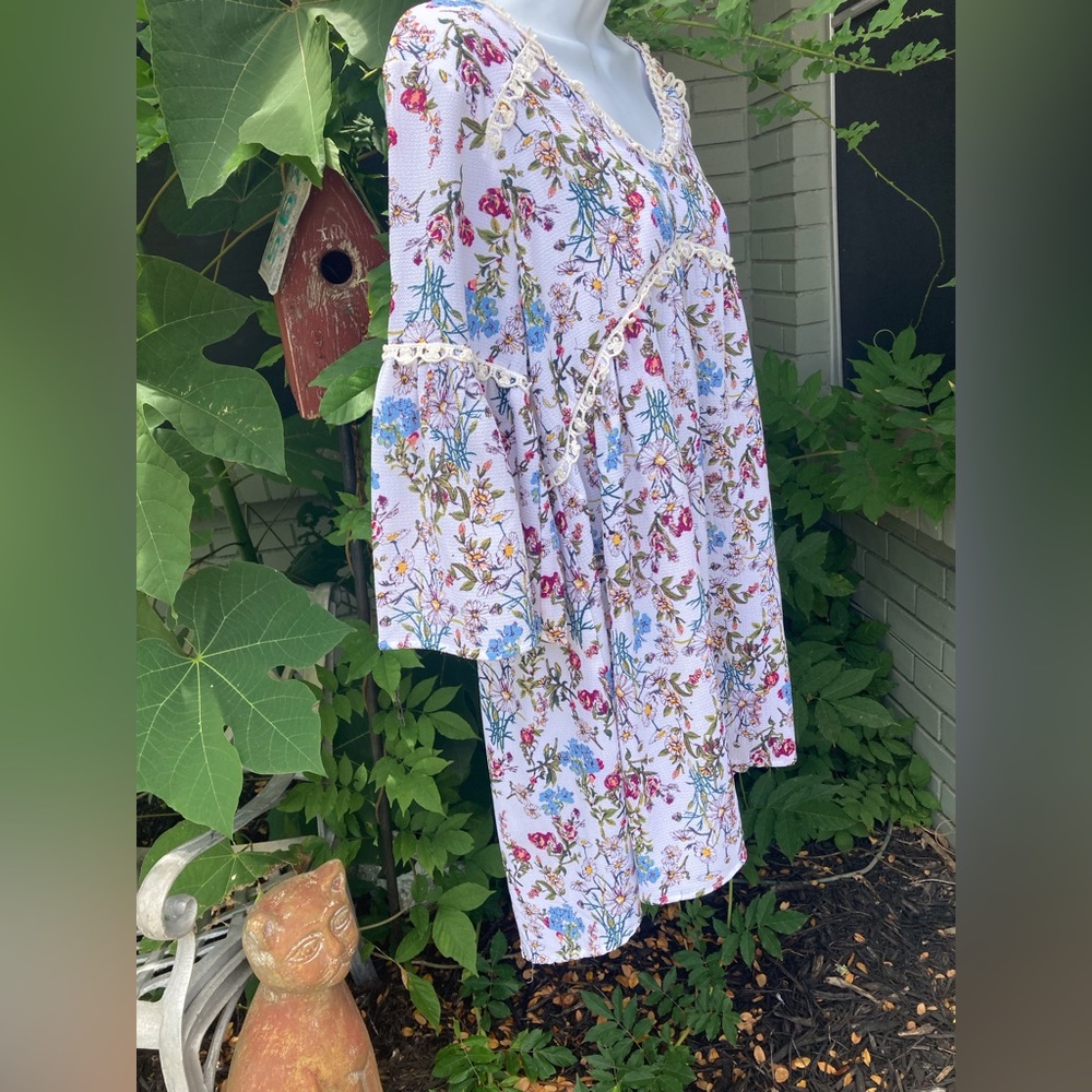 Adorable Umgee. Perfect for Spring. - Picture 2 of 6
